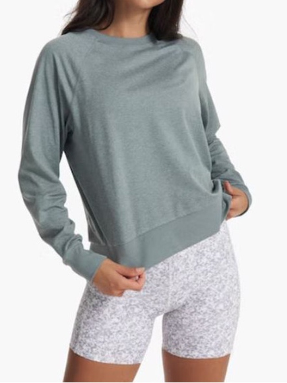 Vuori Women’s Halo Crew Celadon Heather Light Green Workout Sweatshirt S